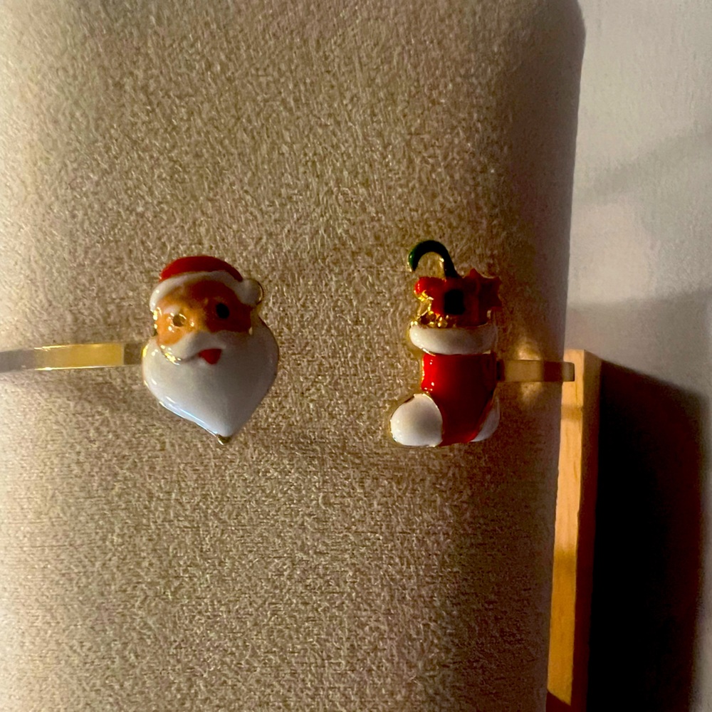 New Santa and Stocking thin bangle Christmas Bracelet